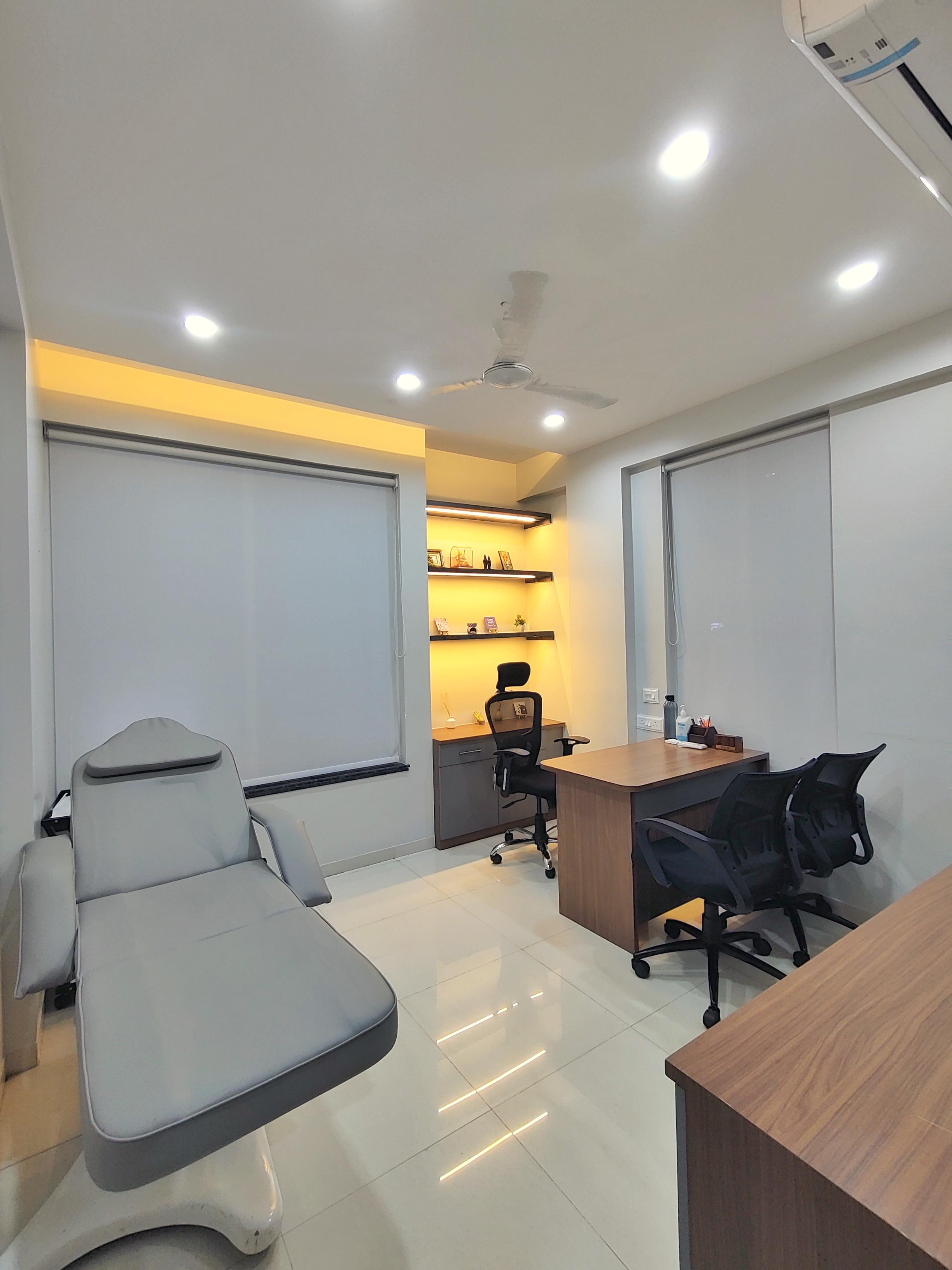 Modern medical clinic cabin at Health Spectrum Baner Pune